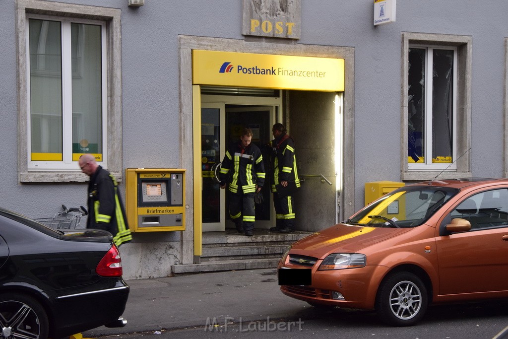Geldautomat gesprengt Koeln Lindenthal Geibelstr P106.JPG - Miklos Laubert